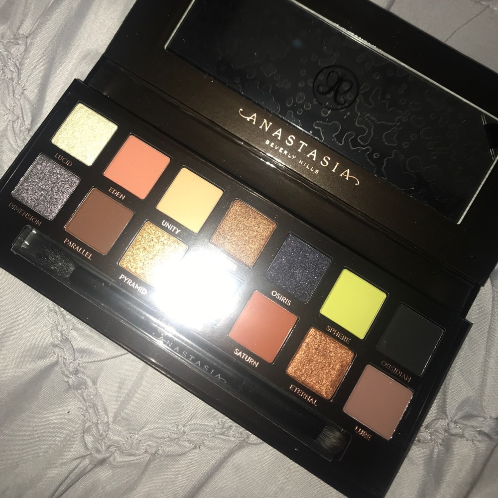 Sold. - Picture 2 of 5